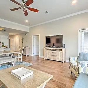 Luxurious Alerio Condo - Steps To Private Beach! Apartment